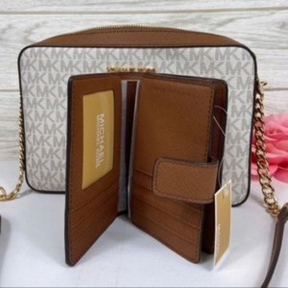 ❤️Michael Kors EW Crossbody Bag & Wallet Vanilla - Picture 6 of 7